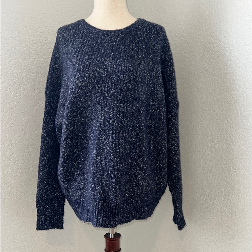 John + Jenn Blue Kit Long Sleeve Sweater With Cross Back Detail Size Small